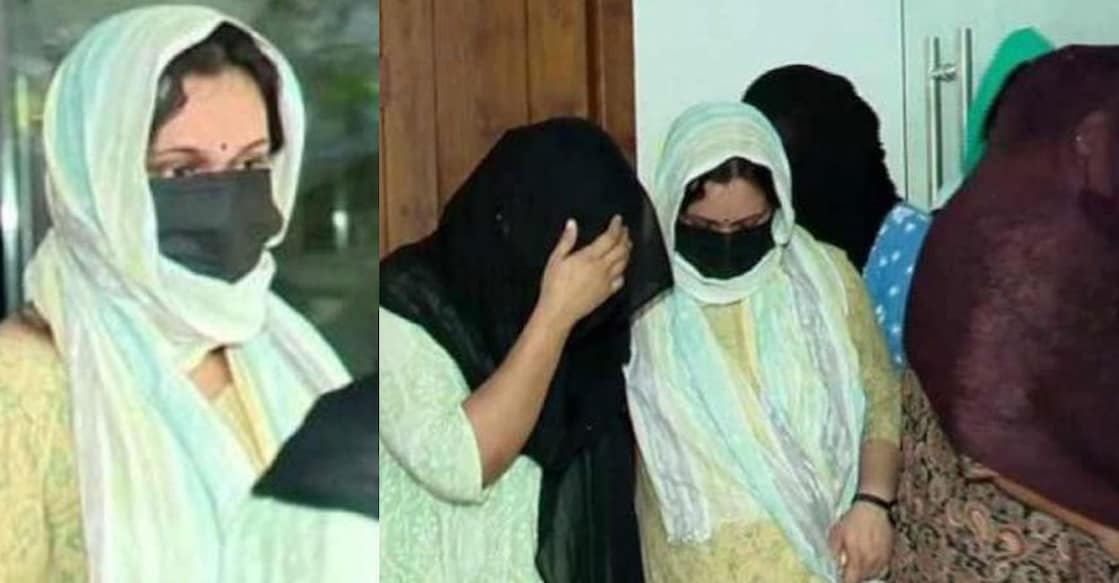 കോഴിക്കോട് മലാപ്പറമ്പ് ഇയ്യപ്പാടി റോഡിലെ ഫ്ലാറ്റിൽ  പ്രവർത്തിച്ചിരുന്ന അനാശാസ്യ കേന്ദ്രത്തിൽ പൊലീസ് പിടികൂടിയ യുവതികൾ (ഫയൽ ചിത്രം)